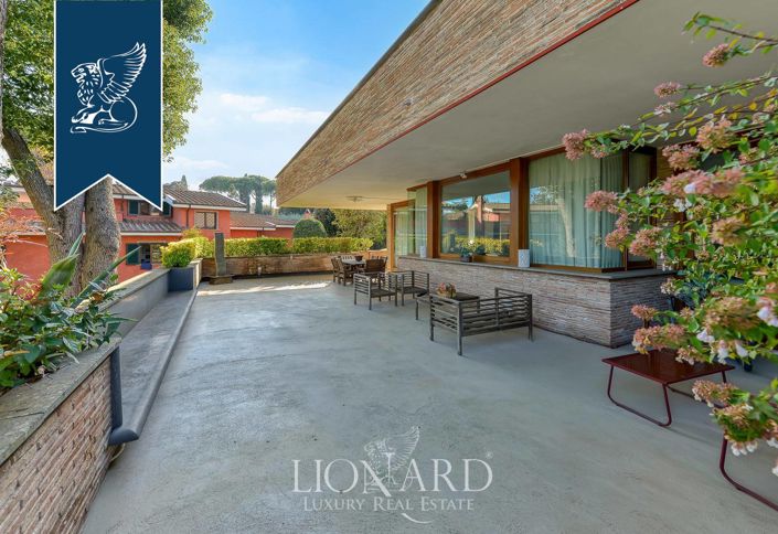 Image No.5-5 Bed Villa for sale