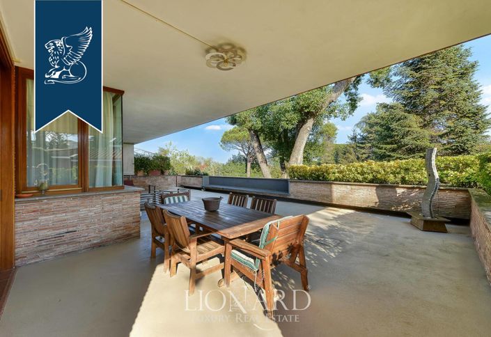 Image No.8-5 Bed Villa for sale