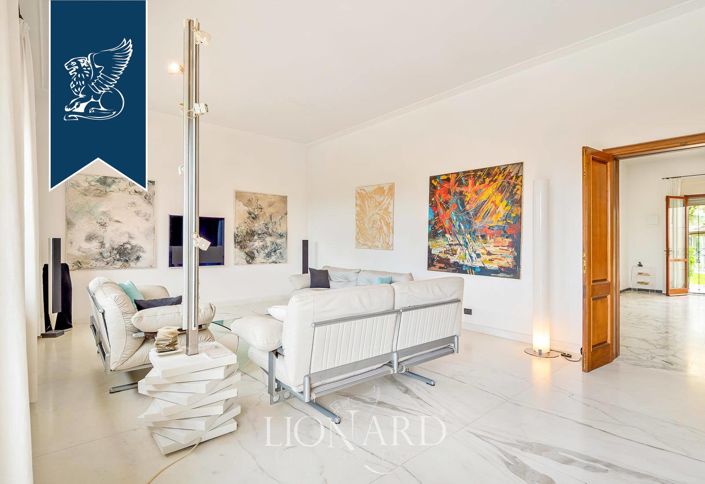 Image No.12-6 Bed Villa for sale