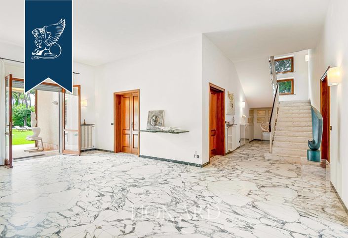 Image No.19-6 Bed Villa for sale