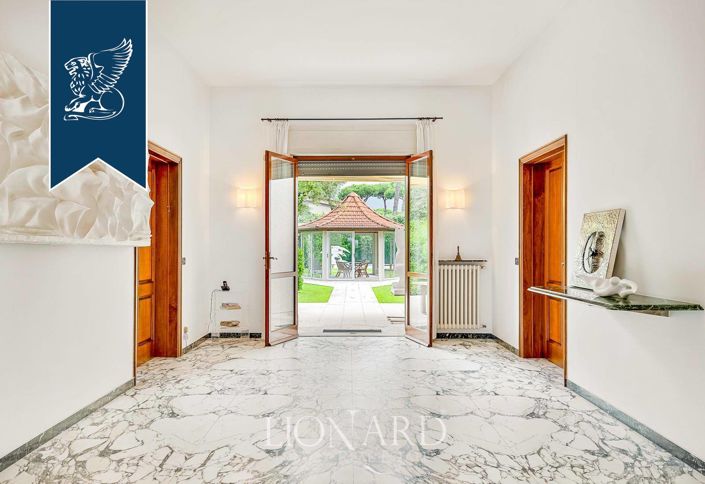 Image No.20-6 Bed Villa for sale