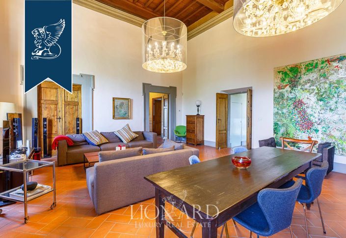 Image No.18-10 Bed Villa for sale