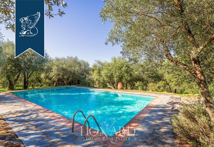 Image No.5-10 Bed Villa for sale