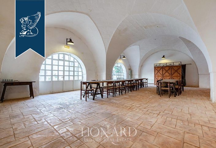 Image No.10-14 Bed Property for sale