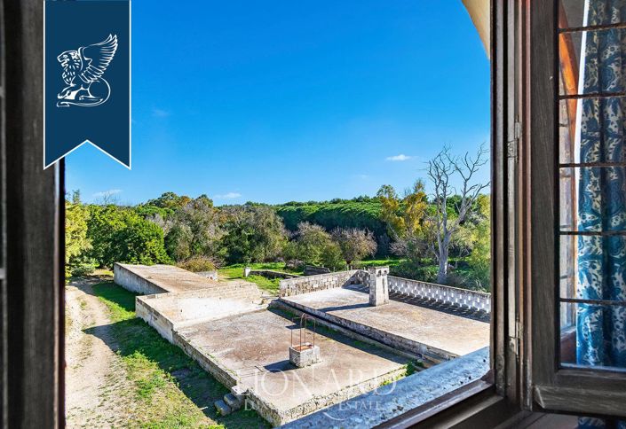 Image No.18-14 Bed Property for sale