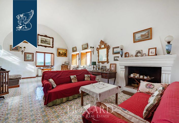 Image No.19-14 Bed Property for sale