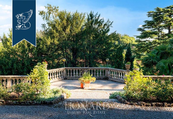 Image No.2-6 Bed Villa for sale