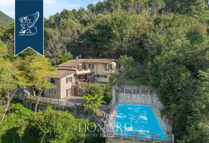 Image No.4-Villa de 5 chambres à vendre à Pietrasanta