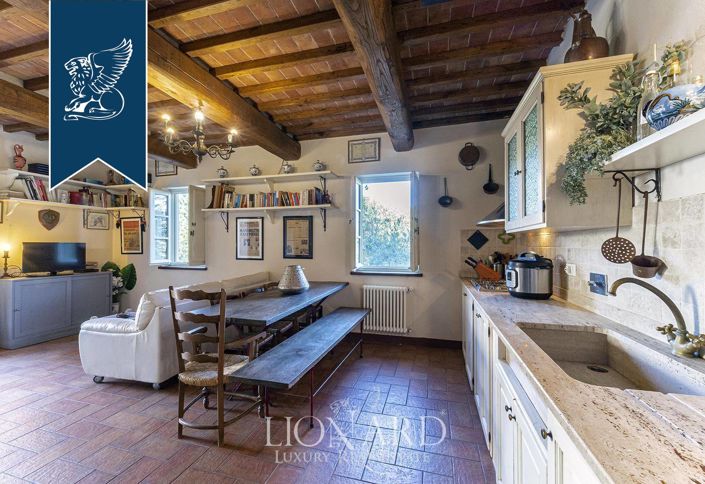 Image No.11-4 Bed Country House for sale