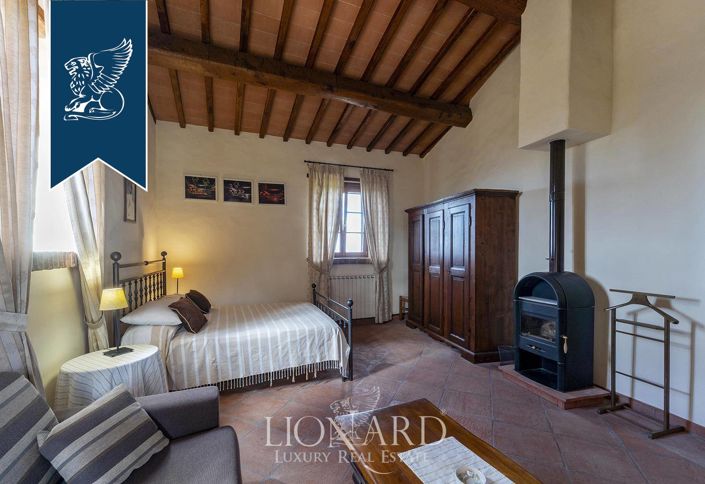 Image No.17-10 Bed Farmhouse for sale