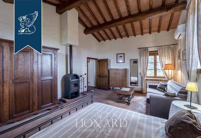 Image No.18-10 Bed Farmhouse for sale