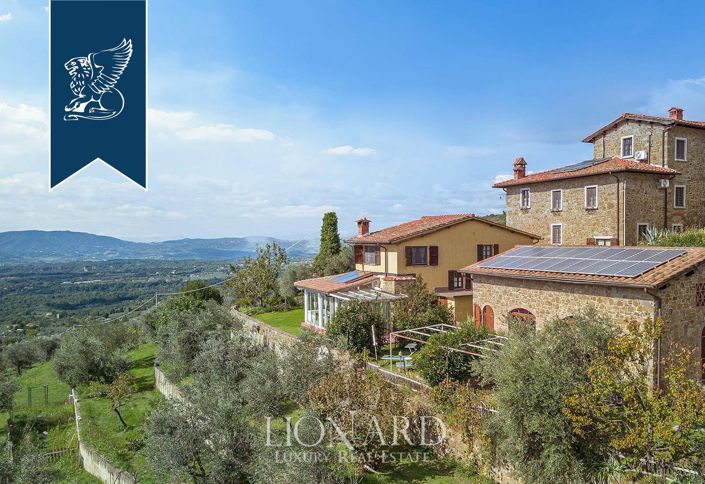 Image No.2-10 Bed Farmhouse for sale