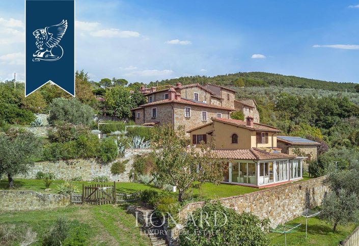 Image No.4-10 Bed Farmhouse for sale