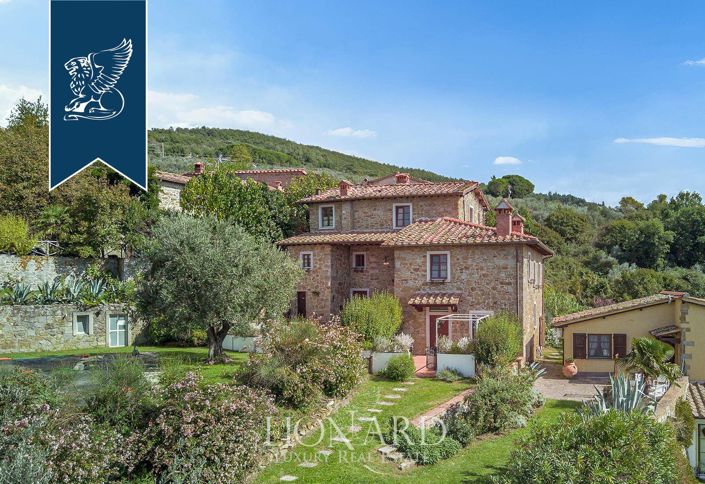 Image No.5-10 Bed Farmhouse for sale