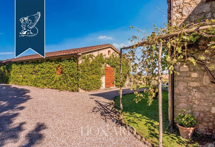 Image No.17-13 Bed Country House for sale