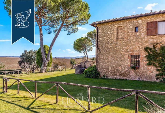 Image No.19-13 Bed Country House for sale