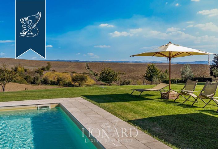 Image No.8-13 Bed Country House for sale