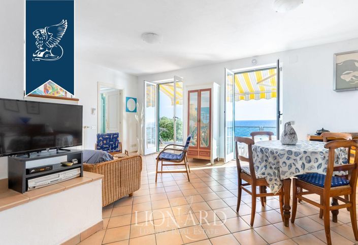 Image No.18-3 Bed Apartment for sale