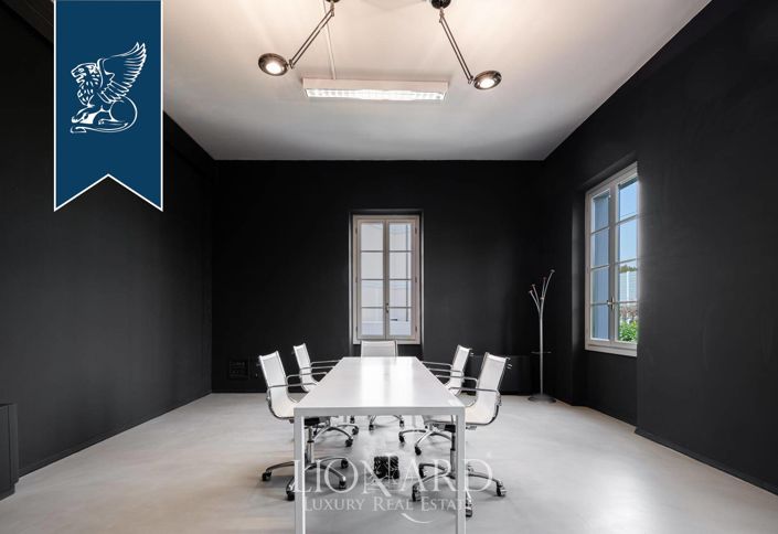 Image No.13-5 Bed Property for sale