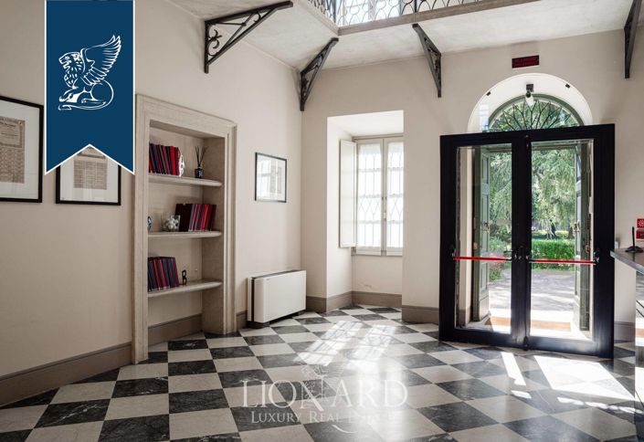 Image No.14-5 Bed Property for sale