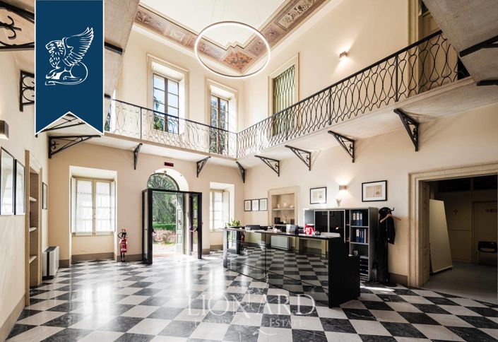 Image No.8-5 Bed Property for sale