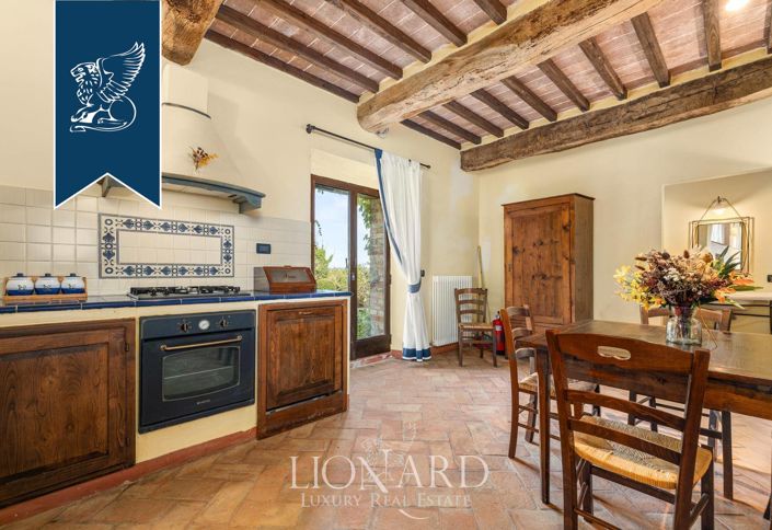 Image No.20-8 Bed Farmhouse for sale