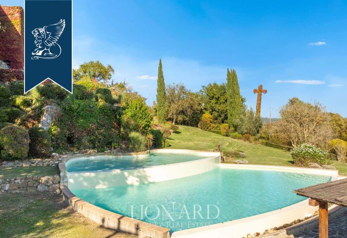 Image No.3-8 Bed Farmhouse for sale