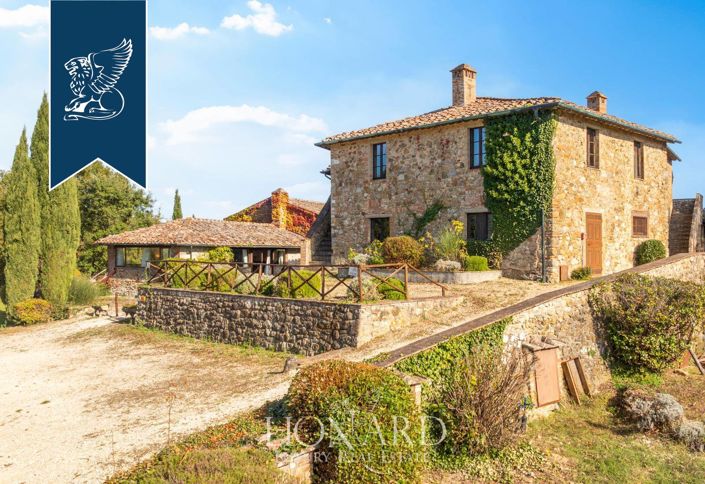 Image No.8-8 Bed Farmhouse for sale