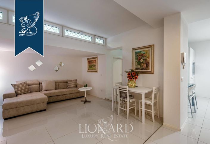 Image No.19-8 Bed Villa for sale