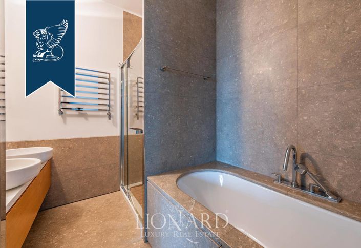 Image No.20-4 Bed Apartment for sale