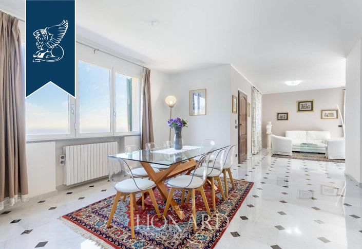 Image No.15-7 Bed Villa for sale