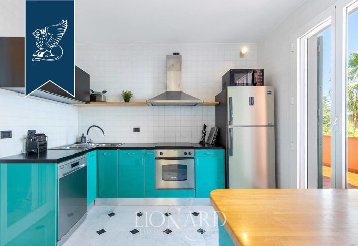 Image No.17-7 Bed Villa for sale