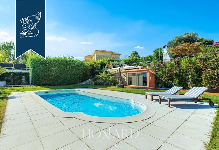 Image No.3-7 Bed Villa for sale