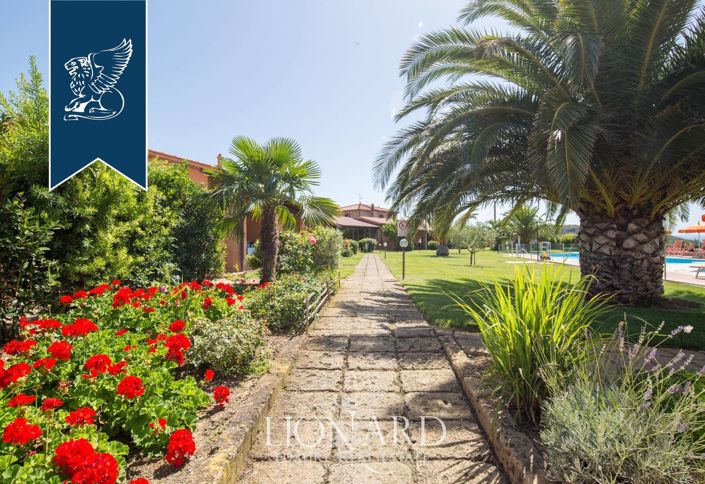 Image No.2-Ferme de 12 chambres à vendre à Scarlino