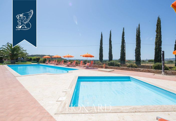 Image No.4-Ferme de 12 chambres à vendre à Scarlino