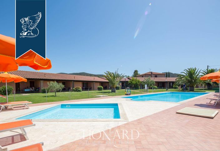 Image No.6-Ferme de 12 chambres à vendre à Scarlino