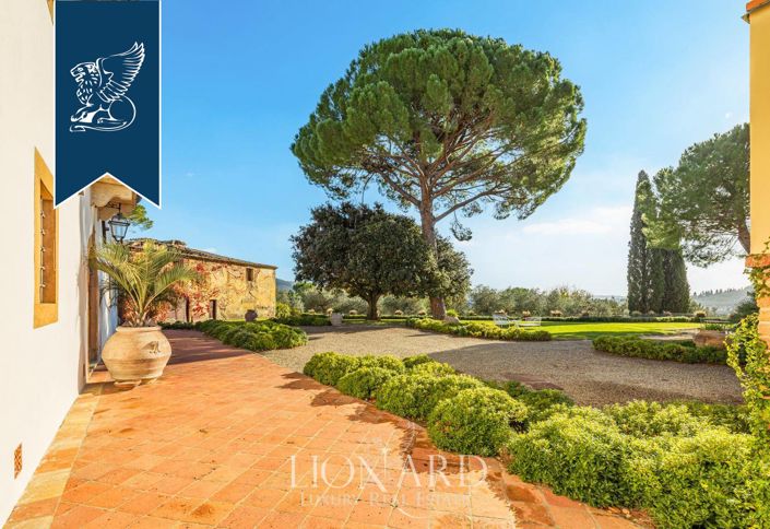 Image No.11-25 Bed Villa for sale