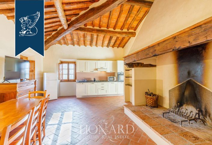 Image No.19-25 Bed Villa for sale