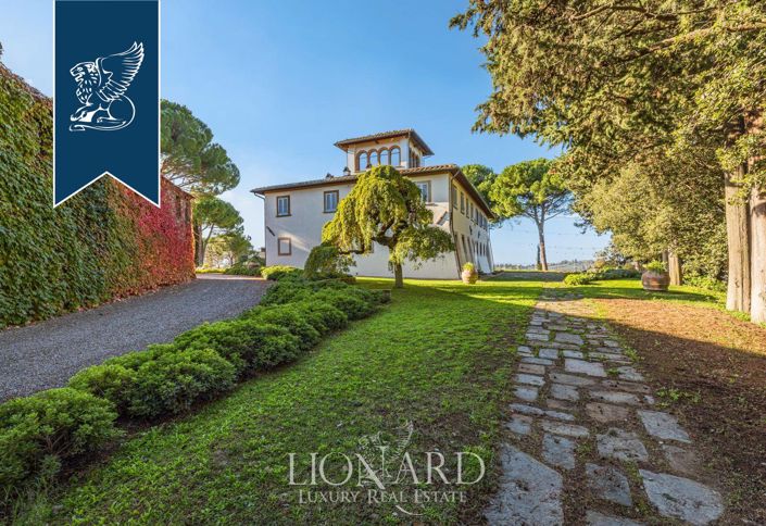 Image No.5-25 Bed Villa for sale