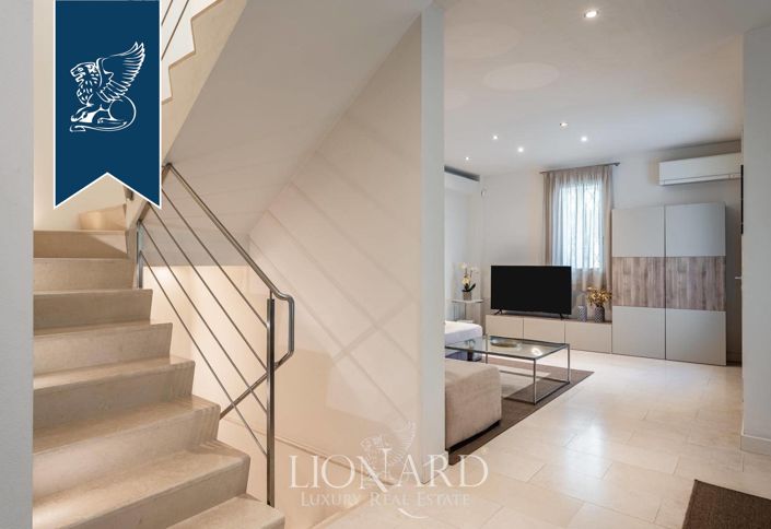 Image No.9-Villa de 4 chambres à vendre à Lucca