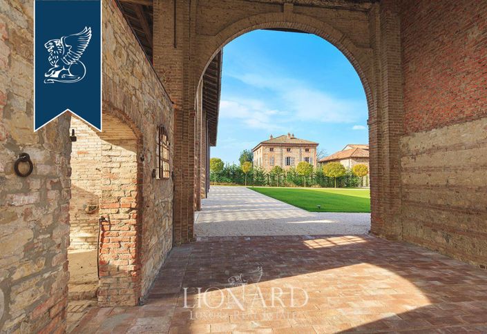 Image No.2-Villa de 4 chambres à vendre à Piacenza