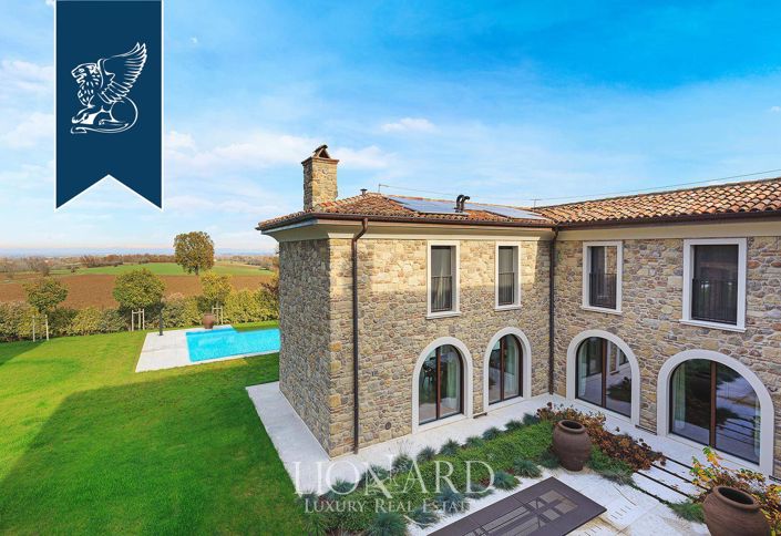 Image No.8-Villa de 4 chambres à vendre à Piacenza