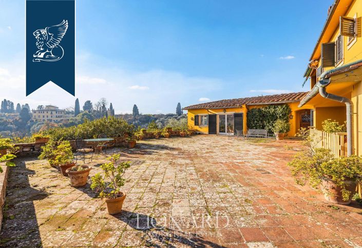 Image No.13-8 Bed Villa for sale