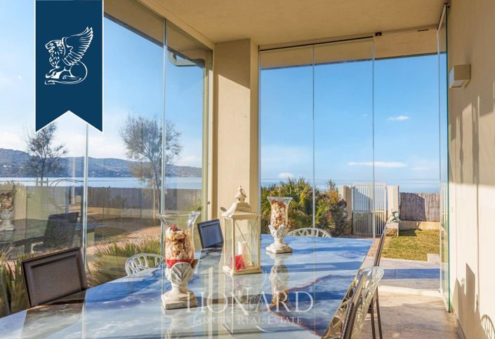 Image No.14-9 Bed Villa for sale