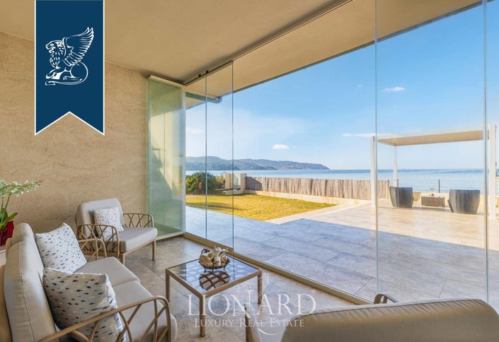 Image No.15-9 Bed Villa for sale