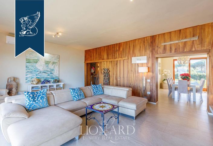 Image No.18-9 Bed Villa for sale