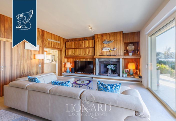 Image No.19-9 Bed Villa for sale