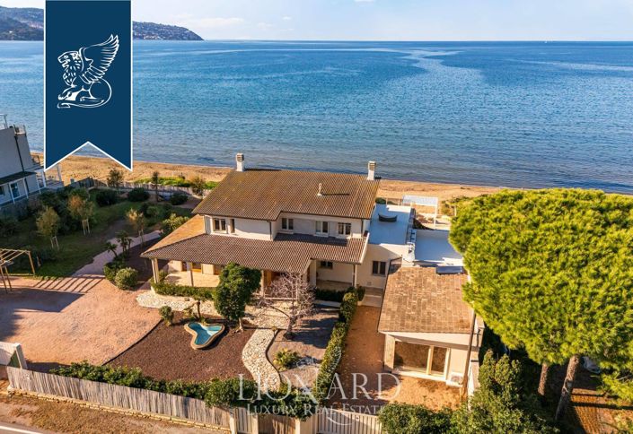 Image No.2-9 Bed Villa for sale