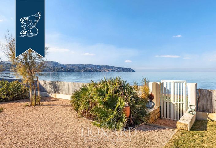 Image No.8-9 Bed Villa for sale