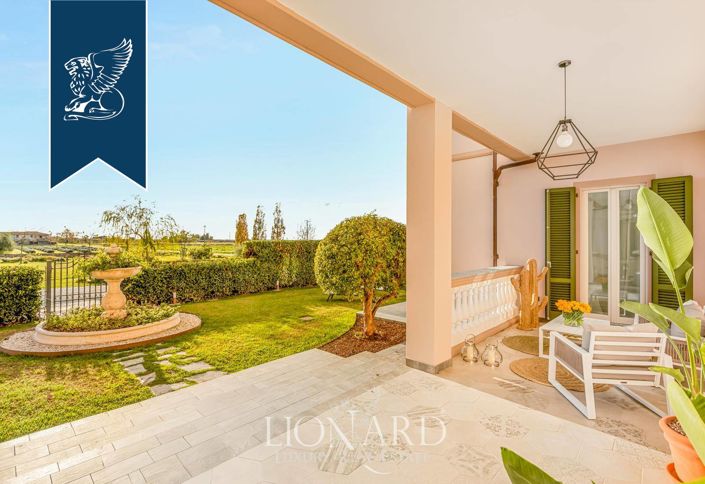 Image No.10-7 Bed Villa for sale